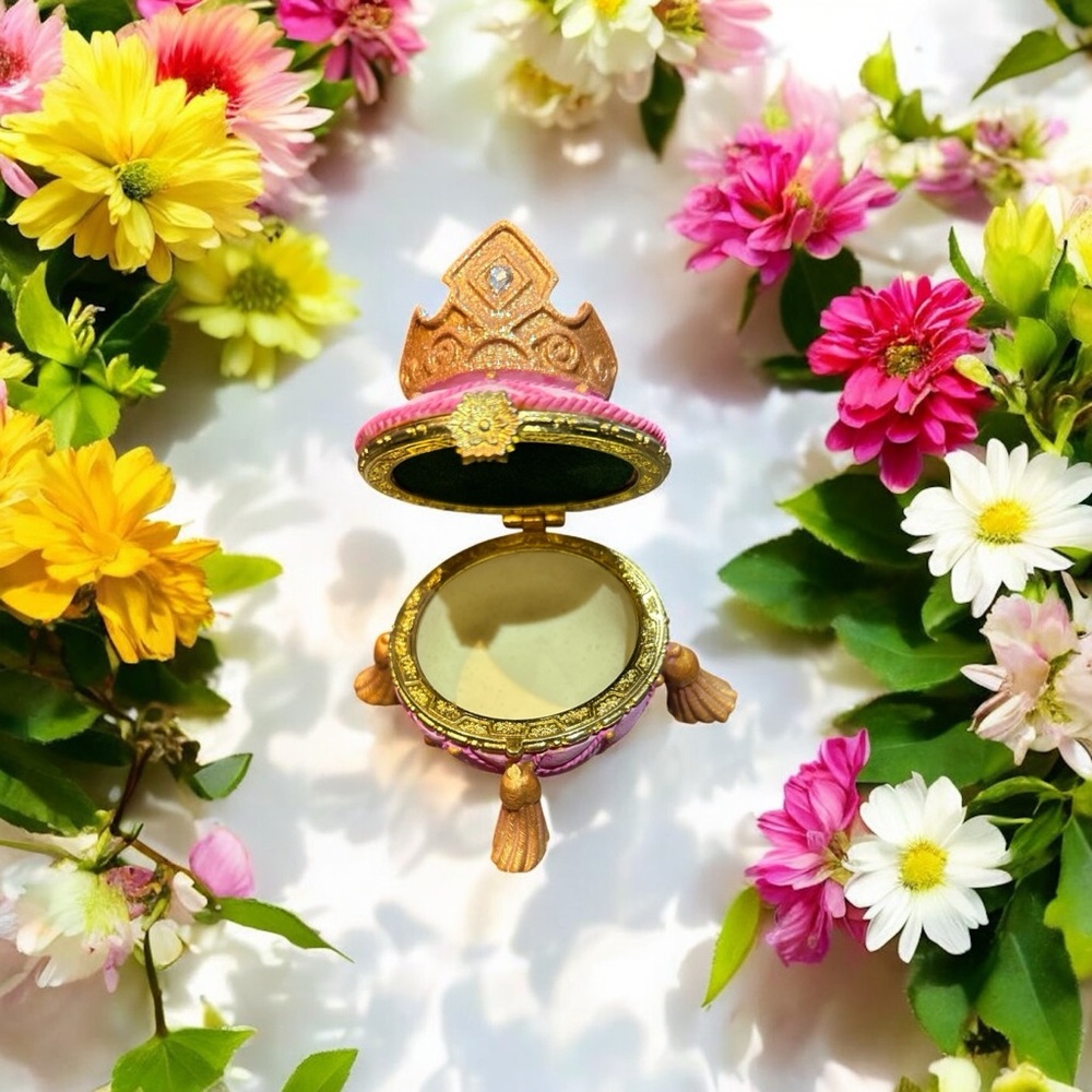 Adorable Trinket/Pill box in Pink/Gold. Disney Sleeping Beauty/Sparkling Crown๐ - Picture 2 of 4